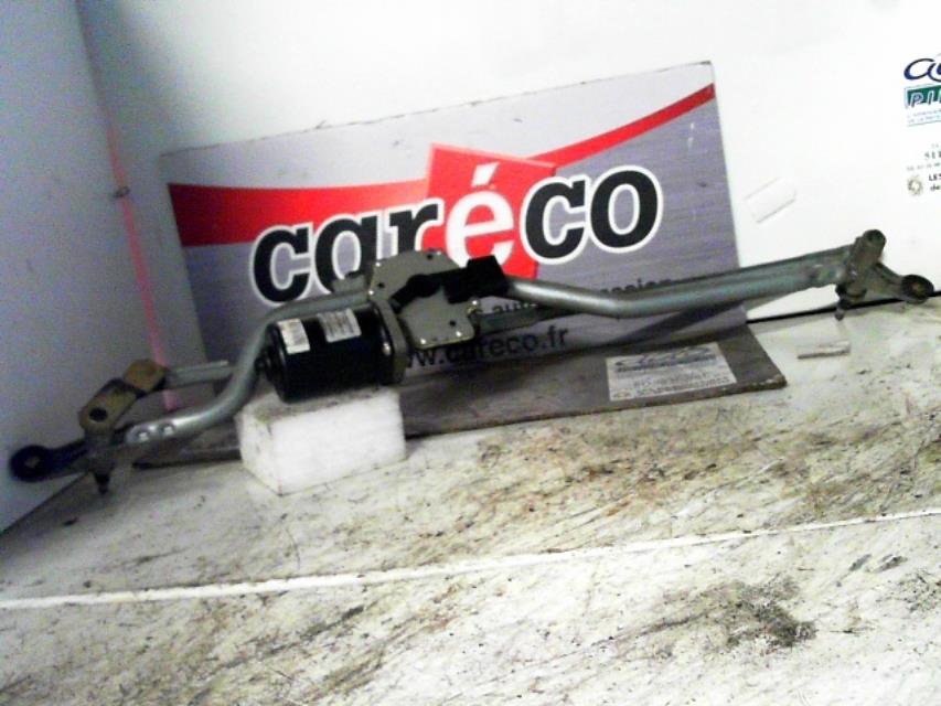 Moteur essuie glace avant
