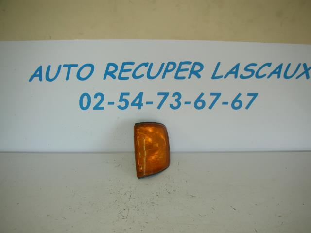 Gruppo ottico anteriore secondario sinistro (luci)(freccia)