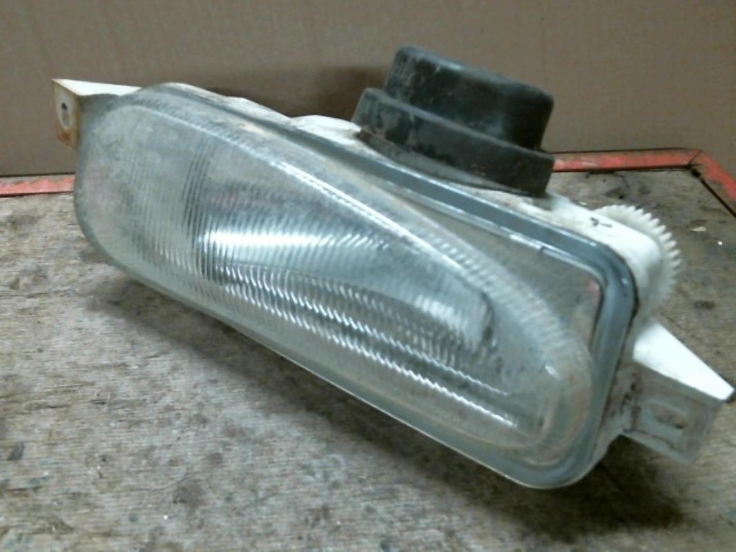 Anti brouillard droit (feux)