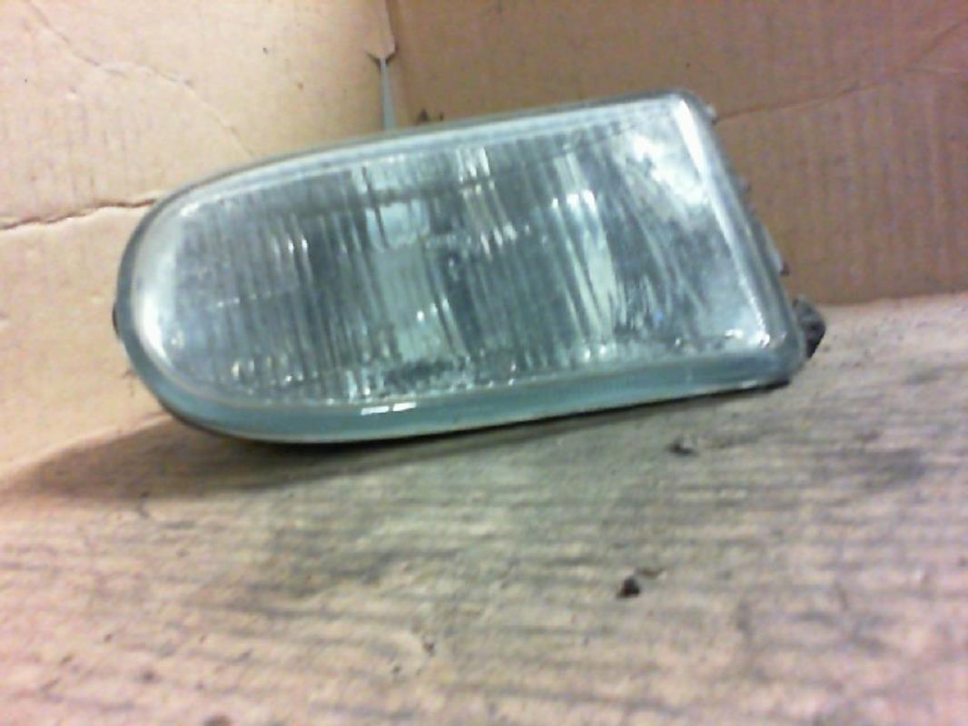 Fendinebbia sinistro (luce)