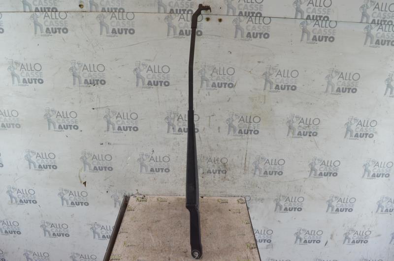 Braccio tergicristallo anteriore destro