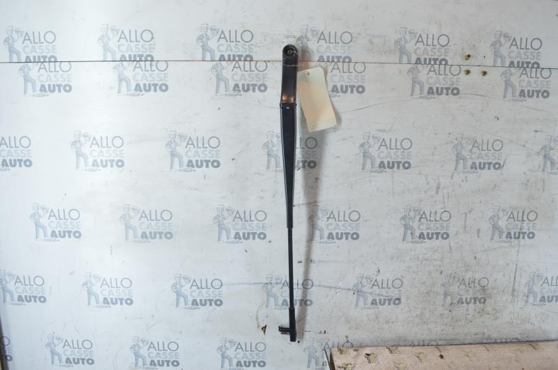 Braccio tergicristallo anteriore sinistro