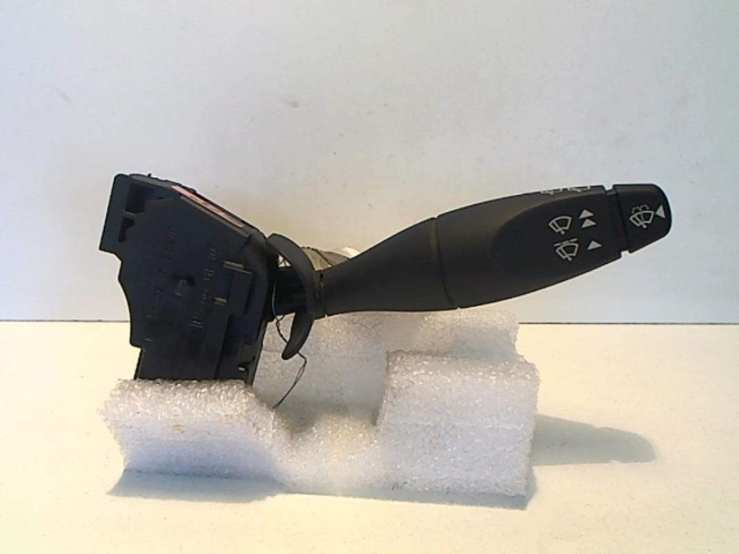 Commodo d'essuie glaces