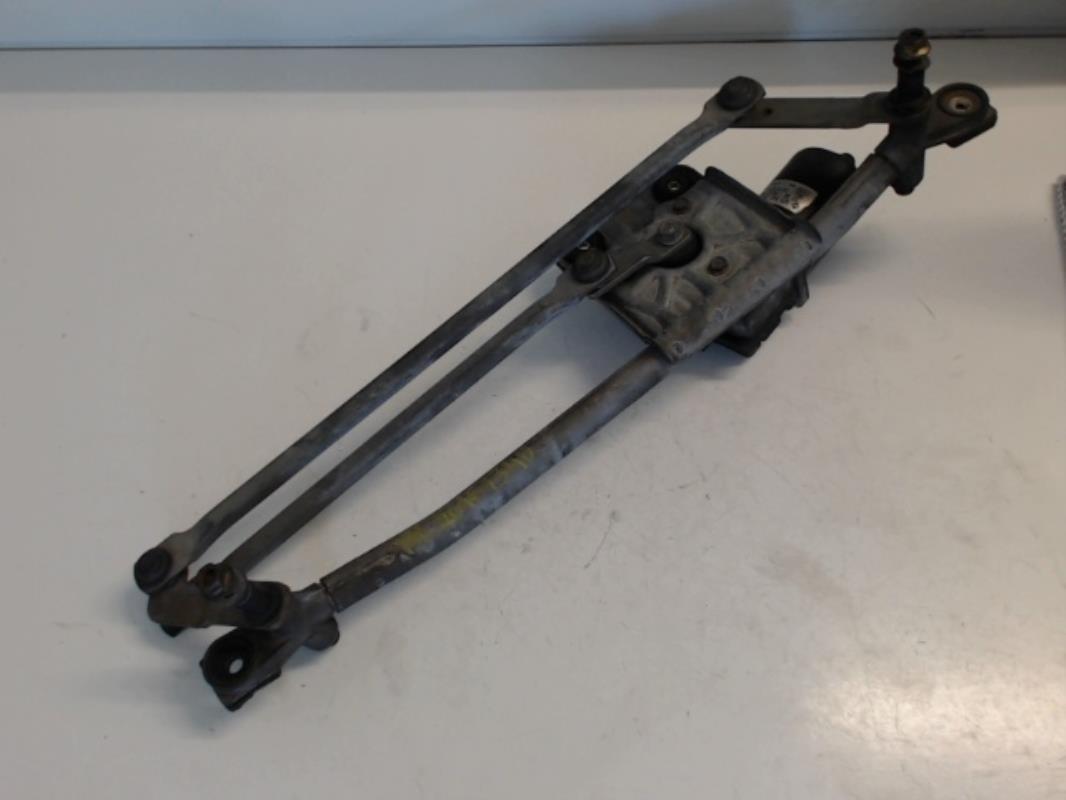 Moteur essuie glace avant