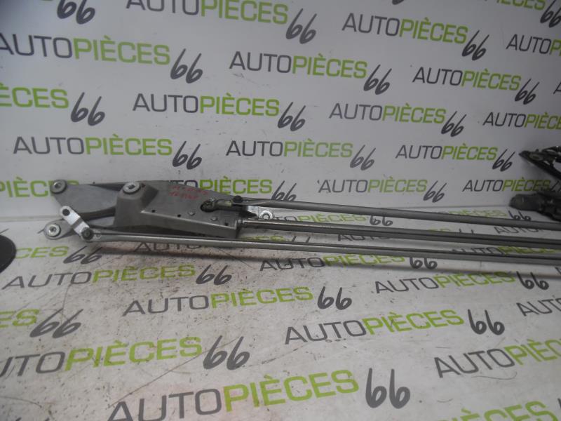 Motore tergicristallo anteriore
