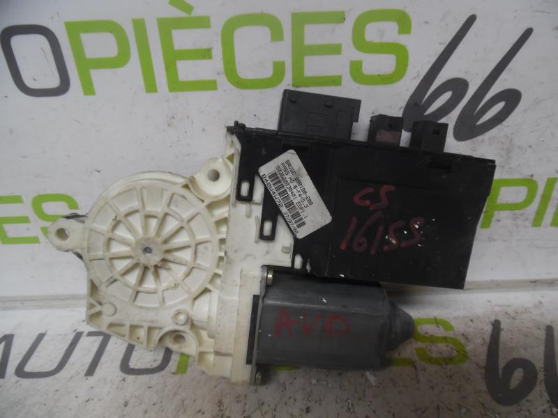 Moteur leve vitre avant droit