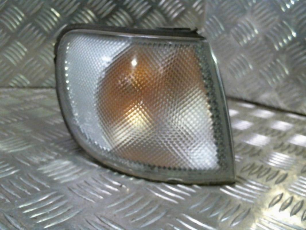 Gruppo ottico anteriore secondario destro (luci)(freccia)