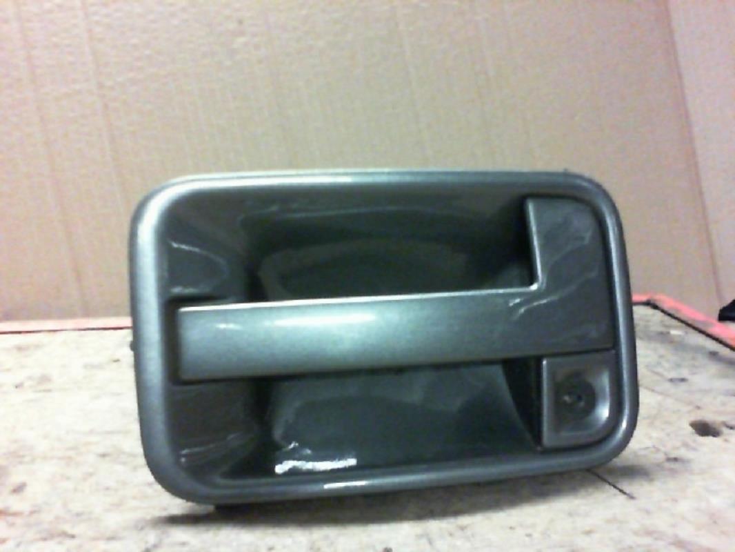 Poignee porte avant gauche