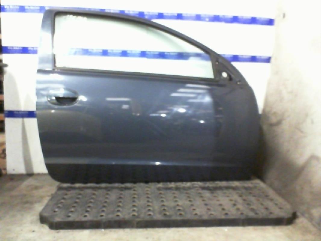 Puerta delantera derecha