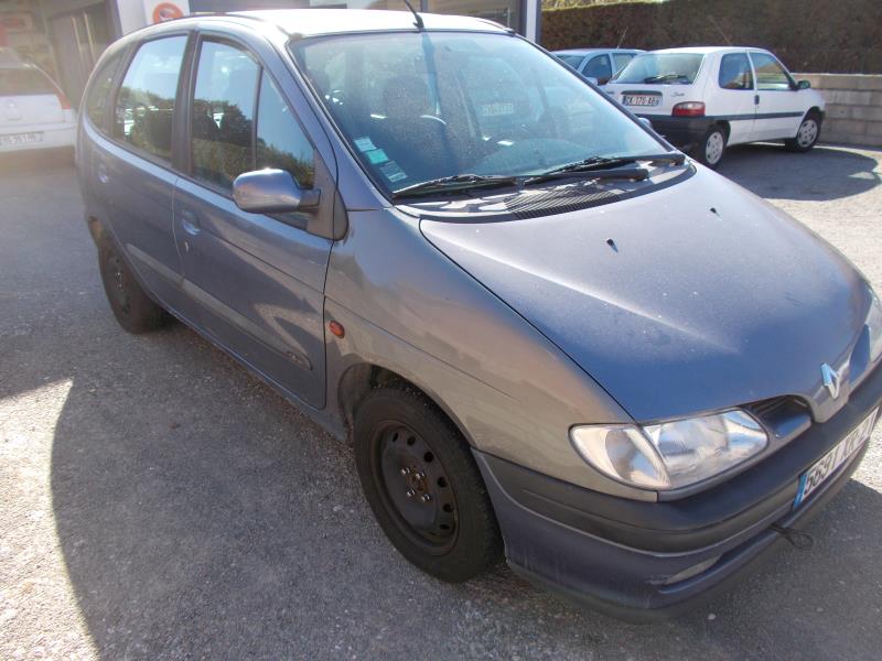 Gruppo ottico anteriore secondario destro (luci)(freccia)