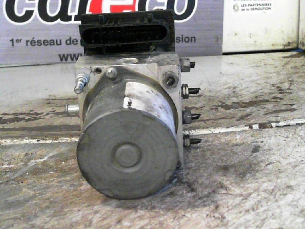 Bloc ABS (freins anti-blocage)