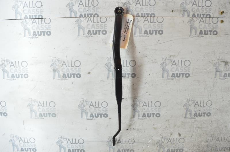 Braccio tergicristallo anteriore destro