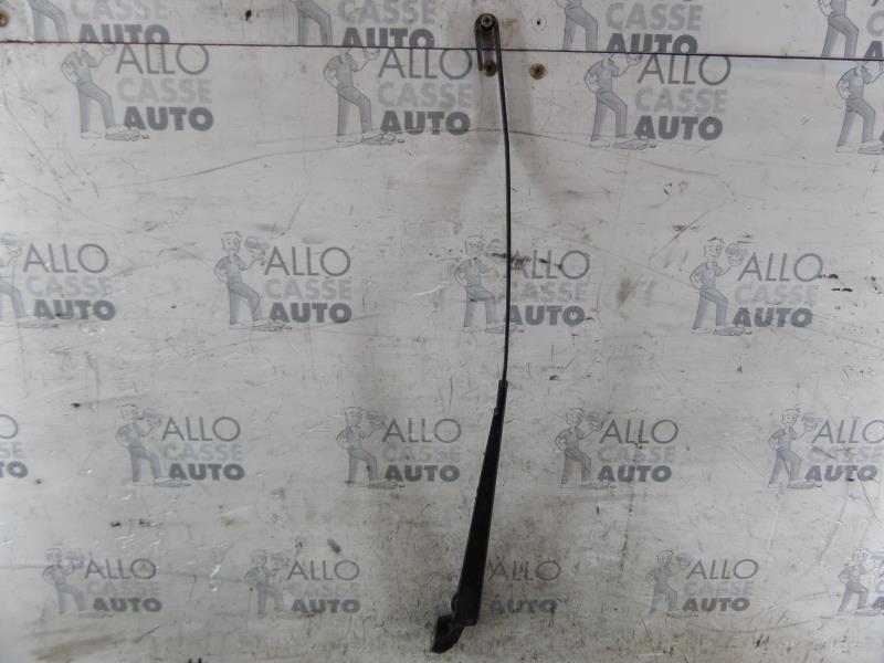 Braccio tergicristallo anteriore destro