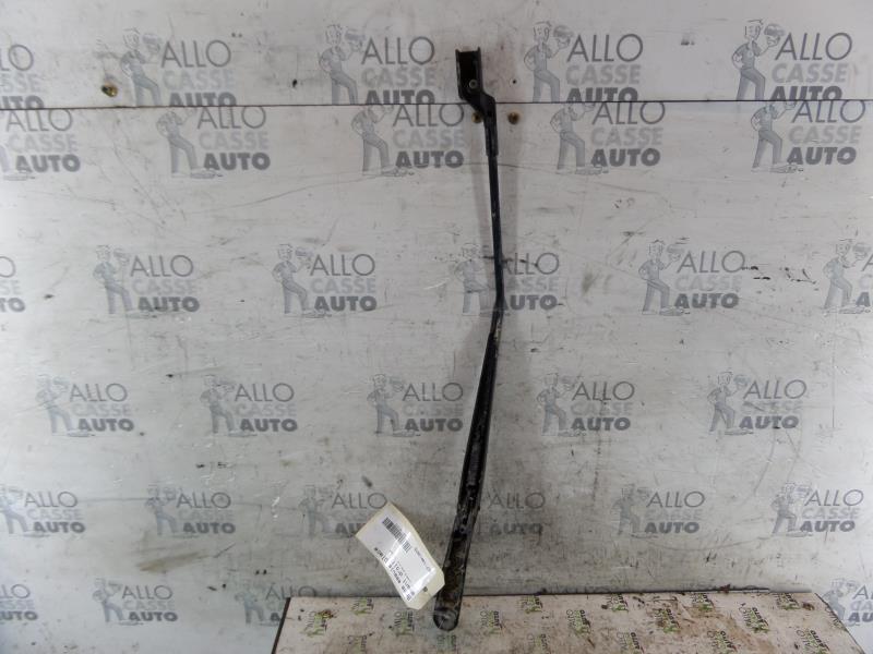 Braccio tergicristallo anteriore destro