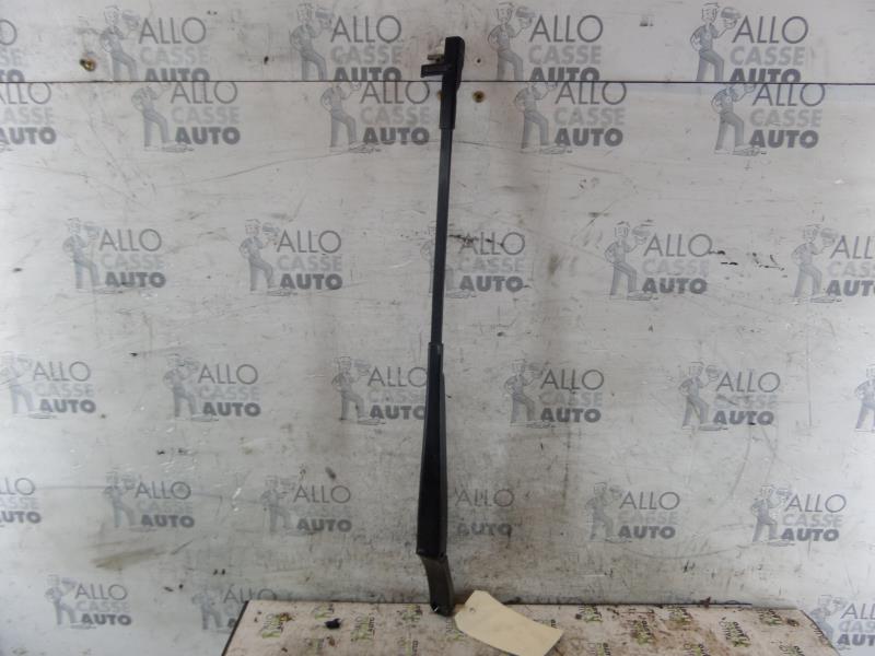 Braccio tergicristallo anteriore destro