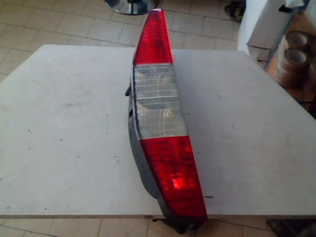 Fanale posteriore principale sinistro (luci)