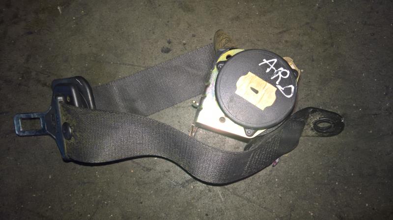 Ceinture arriere droit