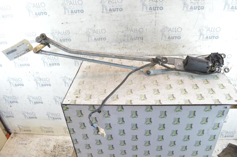 Moteur essuie glace avant