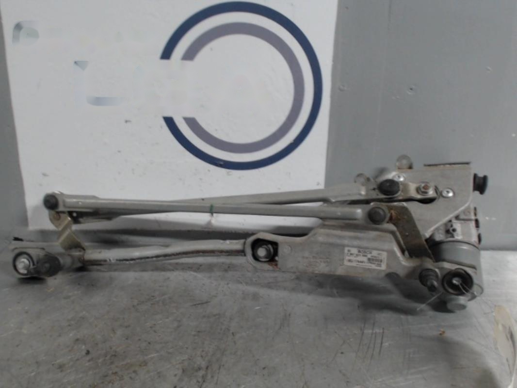 Moteur essuie glace avant