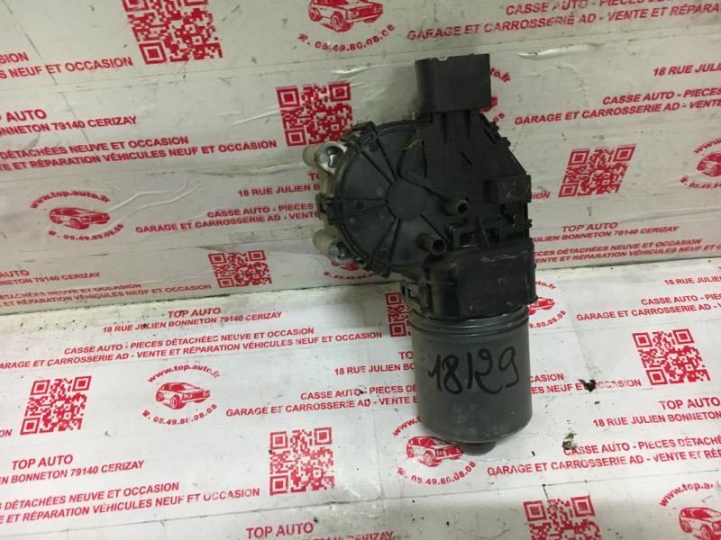 Moteur essuie glace avant