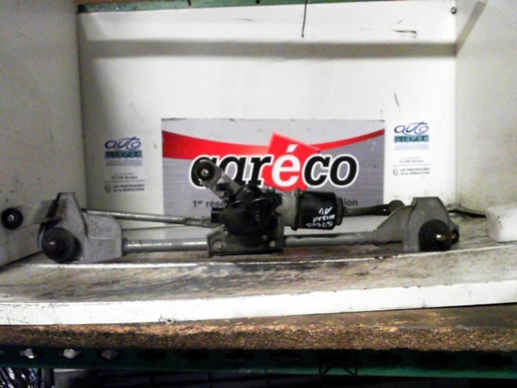 Moteur essuie glace avant