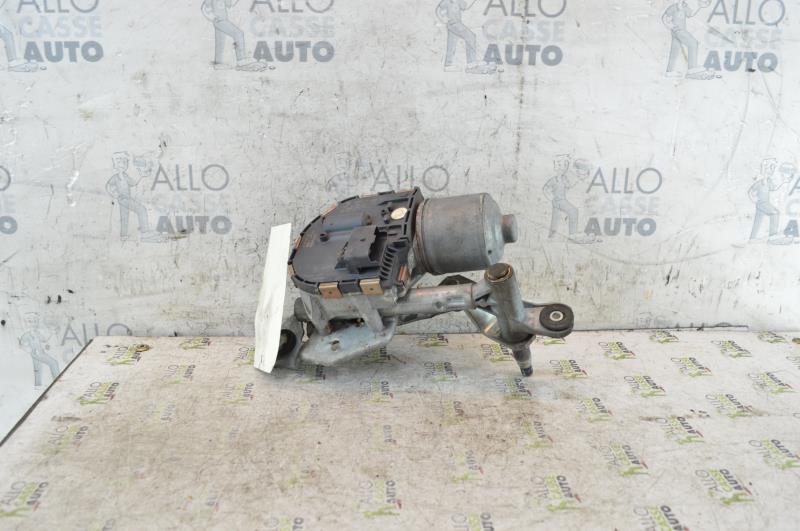 Moteur essuie glace avant droit