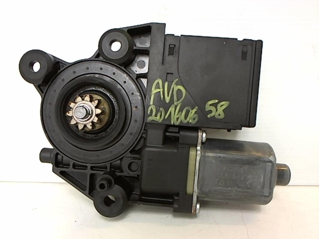 Moteur leve vitre avant droit