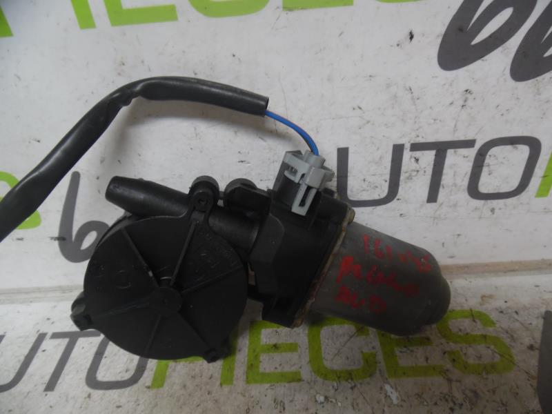 Moteur leve vitre avant droit