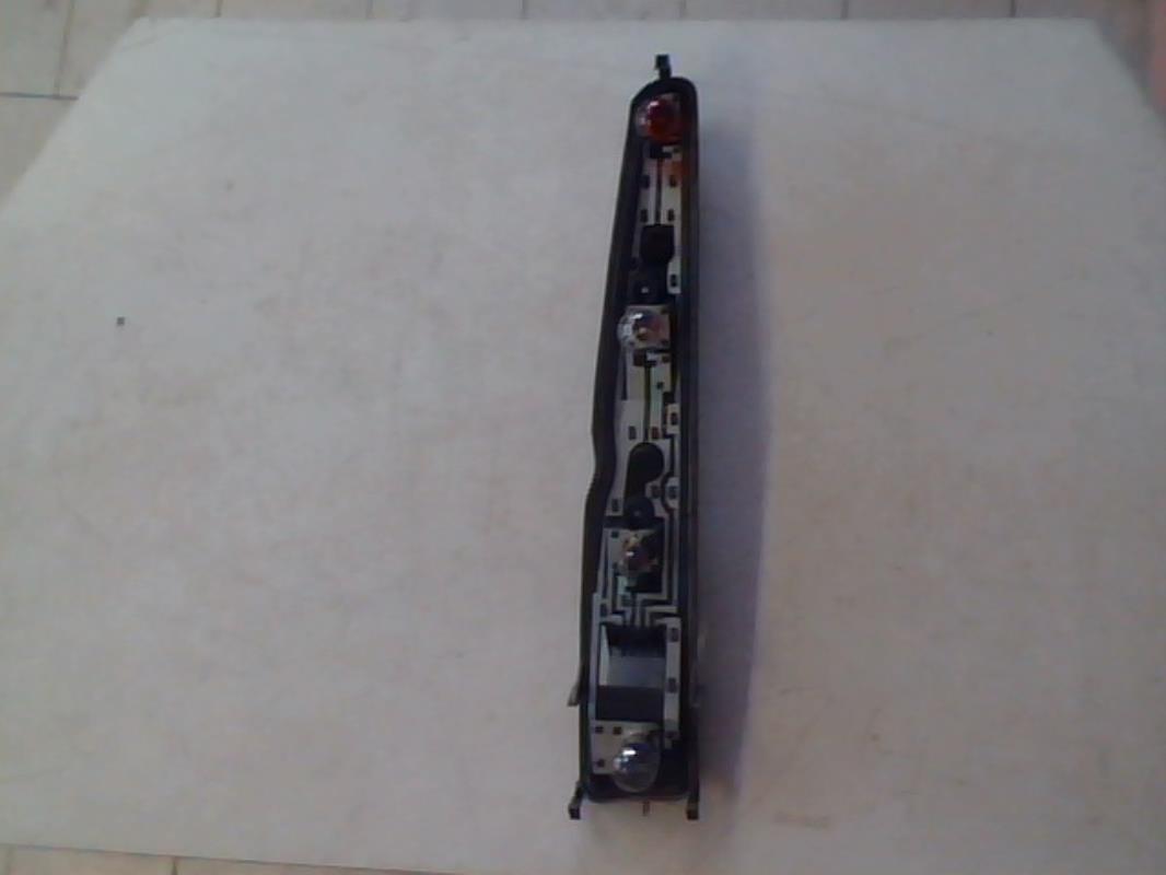 Base portalampade fanale posteriore sinistro