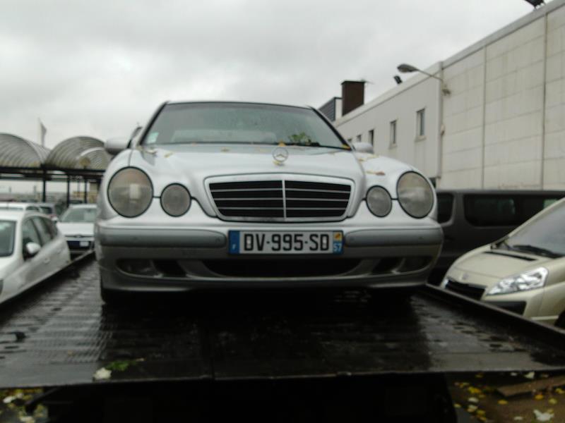 Porte avant droit