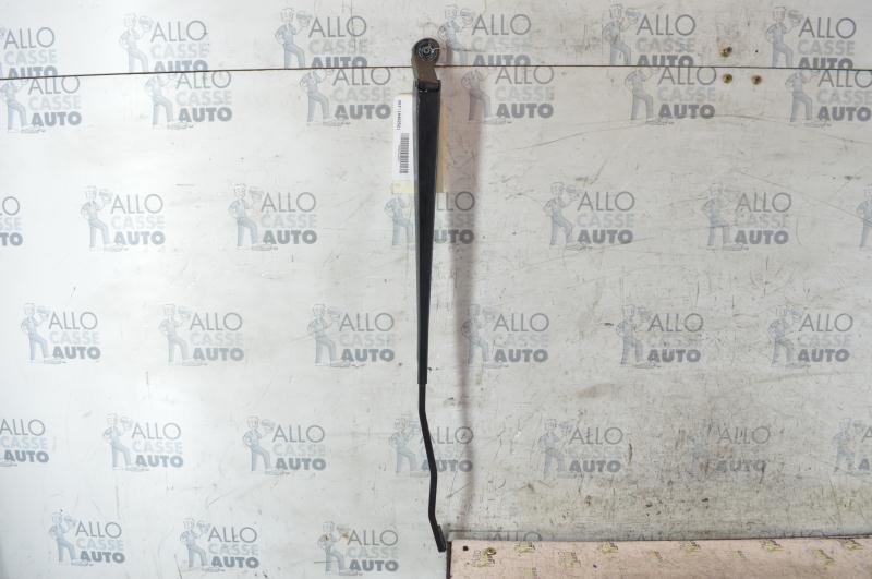Braccio tergicristallo anteriore destro