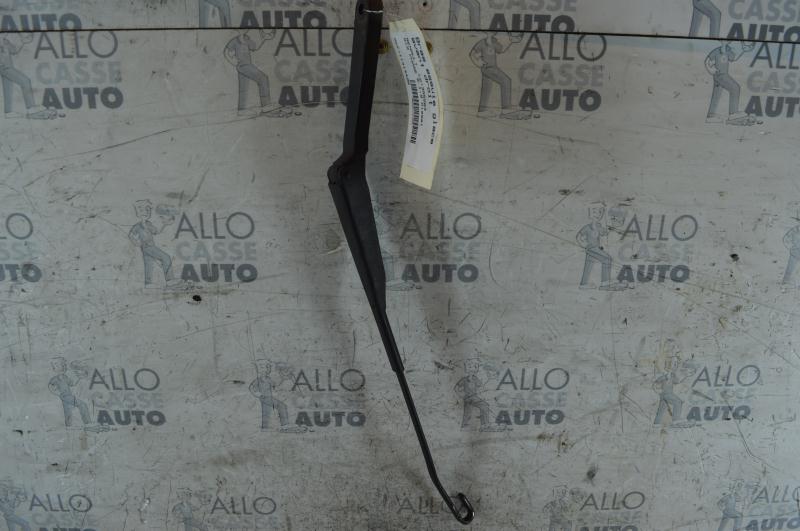 Braccio tergicristallo anteriore destro