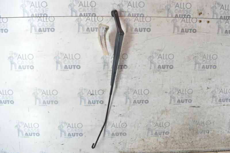 Braccio tergicristallo anteriore destro