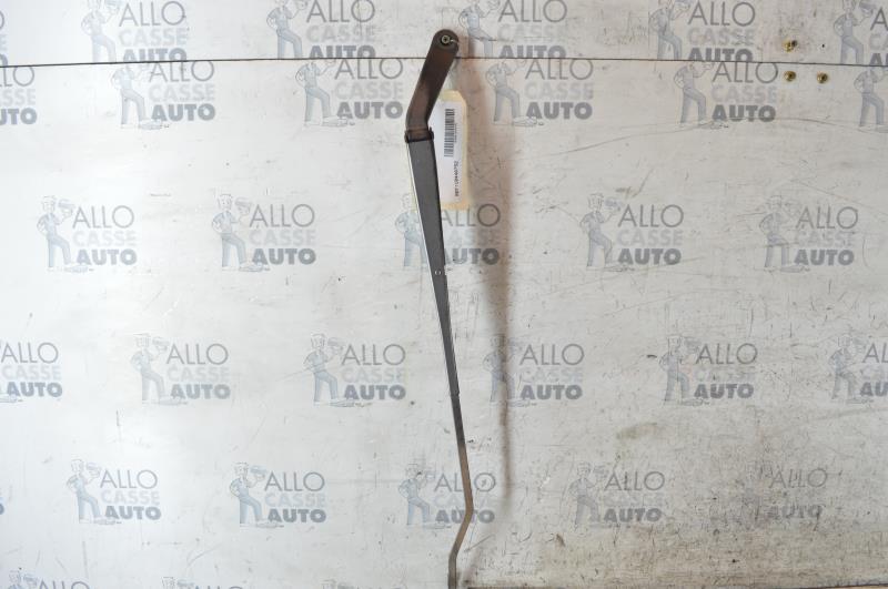 Braccio tergicristallo anteriore destro