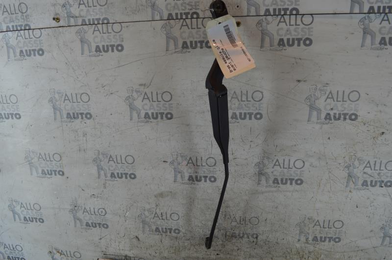 Braccio tergicristallo anteriore sinistro