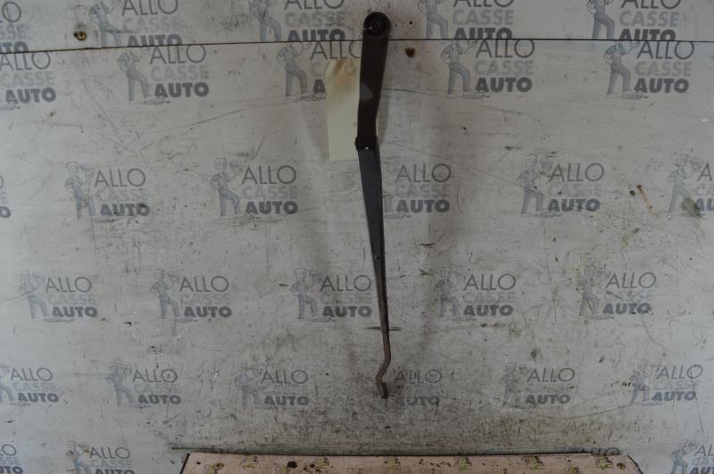 Braccio tergicristallo anteriore sinistro