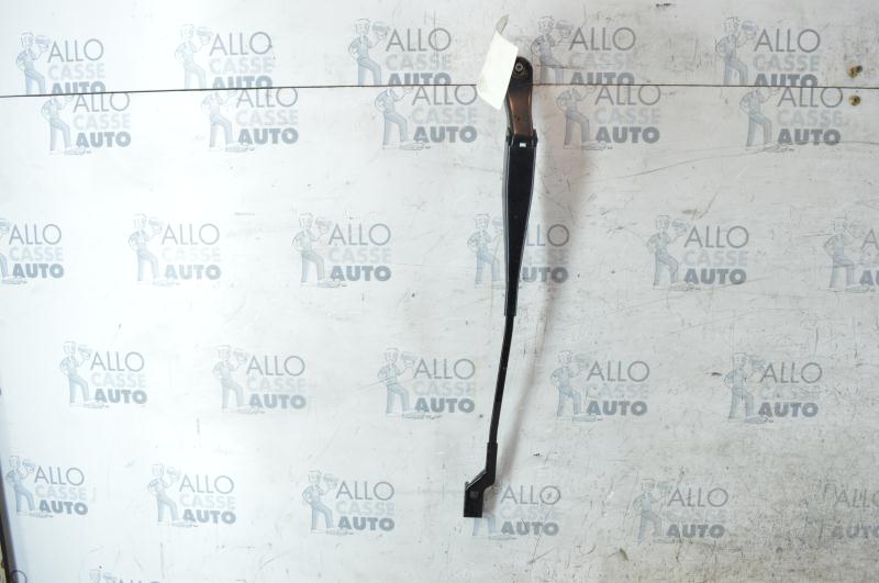 Braccio tergicristallo anteriore sinistro