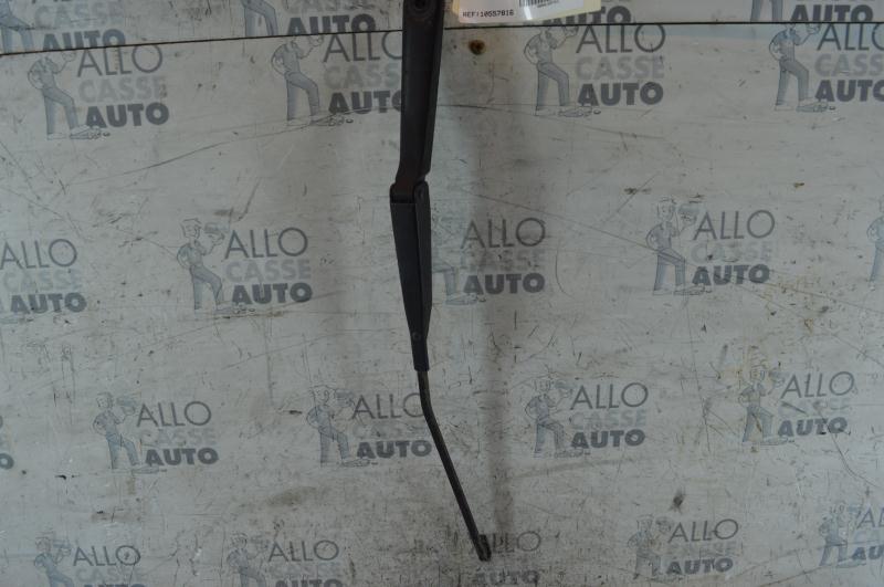 Braccio tergicristallo anteriore sinistro