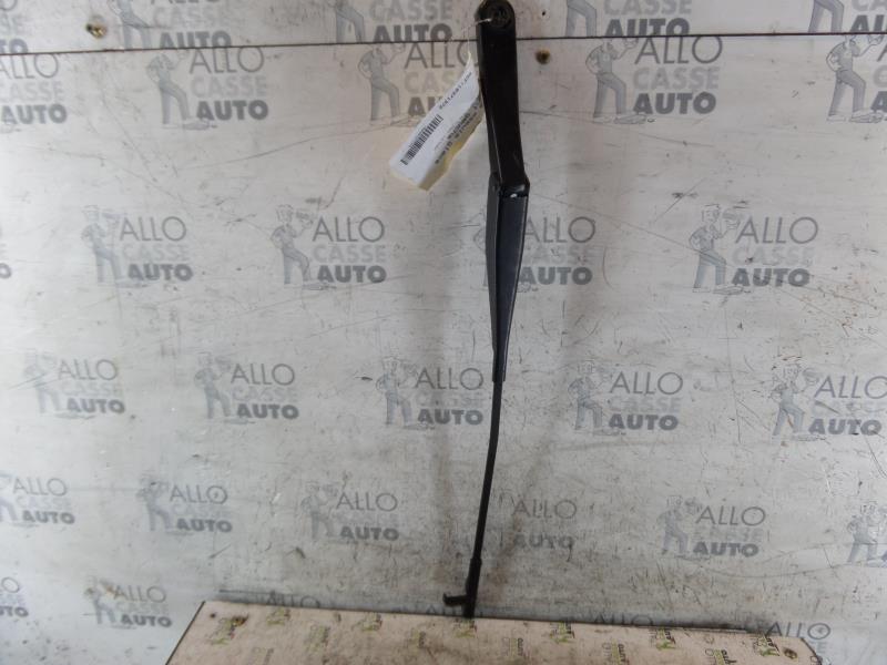 Braccio tergicristallo anteriore sinistro
