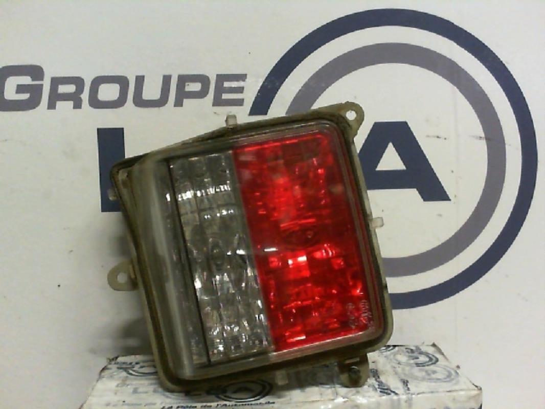Feu arriere secondaire droit (feux)
