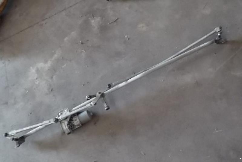Moteur essuie glace avant