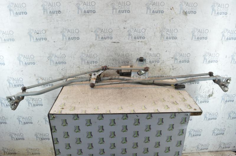 Moteur essuie glace avant