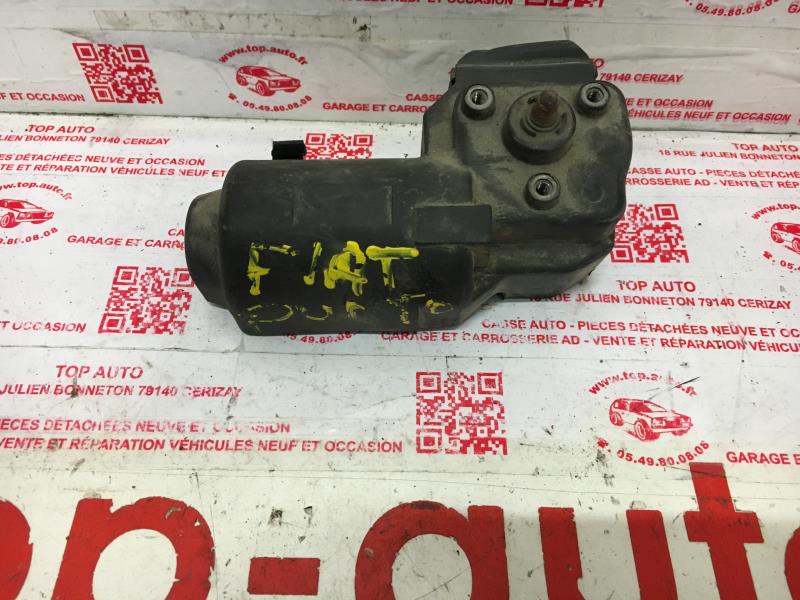 Moteur essuie glace avant