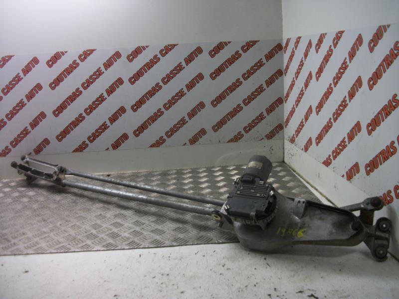 Moteur essuie glace avant