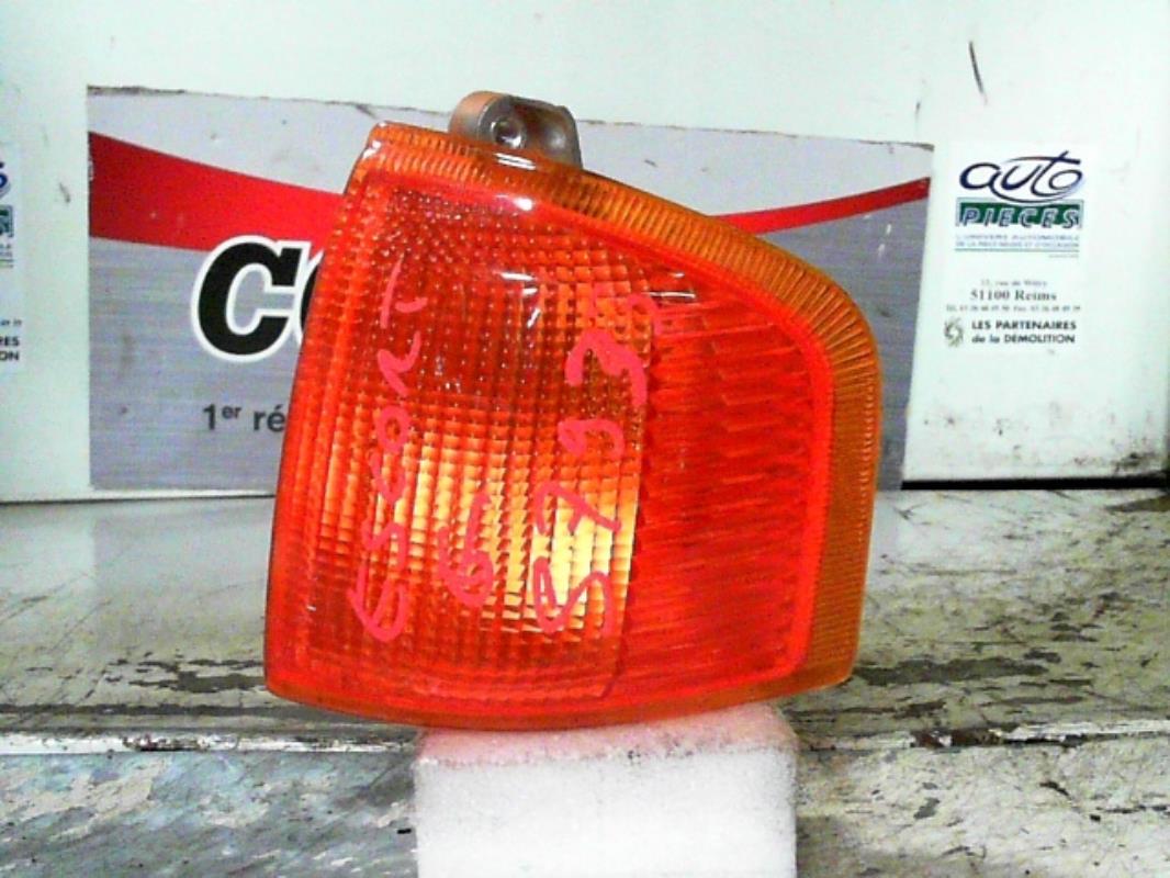 Optique avant secondaire gauche (feux)(clignotant)