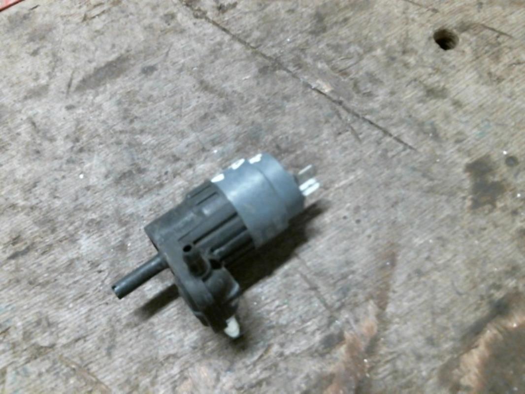 Pompe lave glace avant