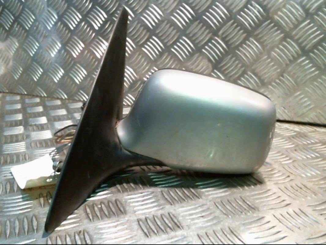 Retrovisor izquierdo