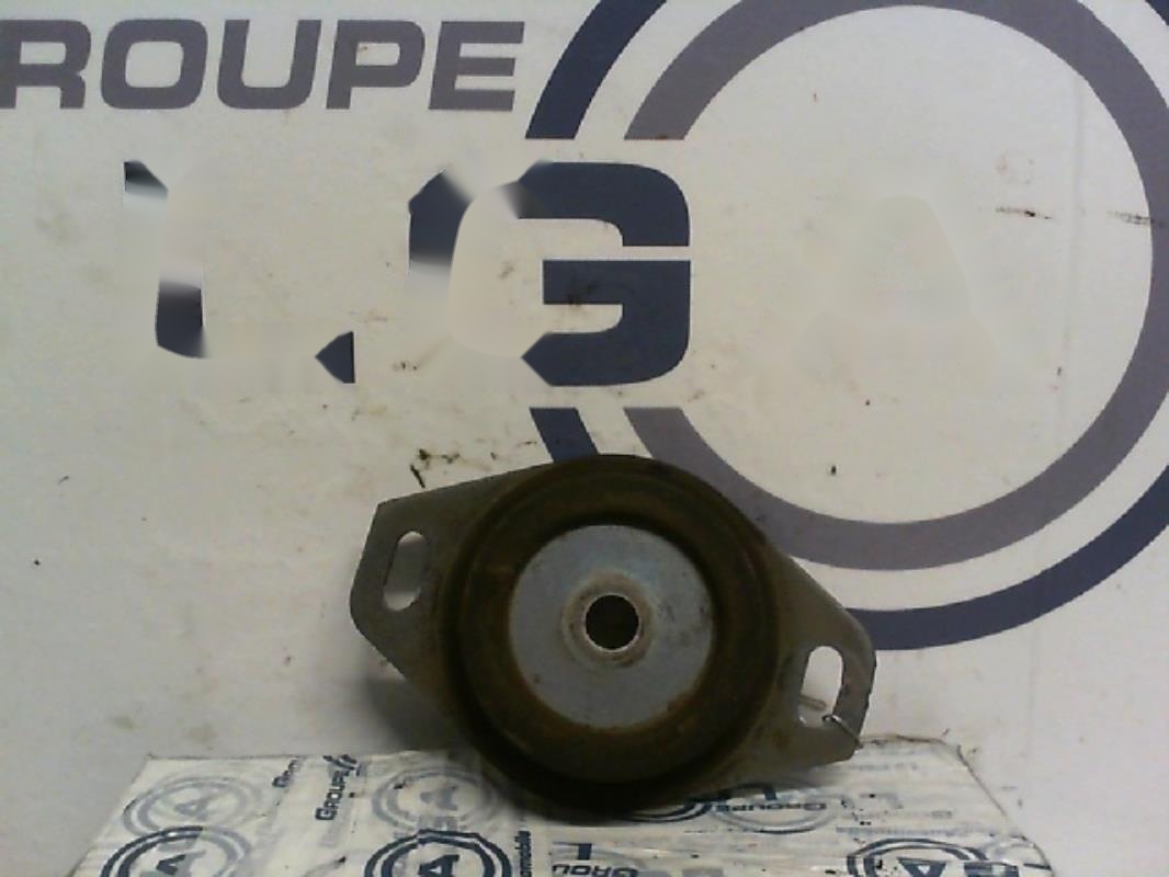 Support moteur gauche
