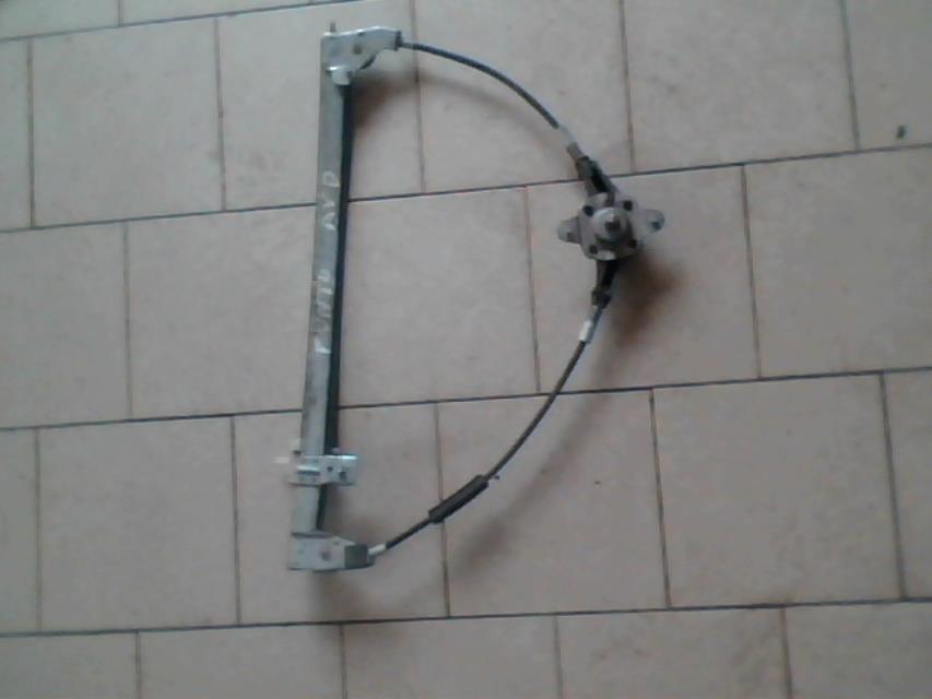 Alzacristalli manuale anteriore destro