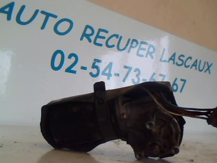 Motore tergicristallo anteriore